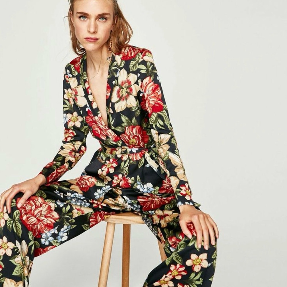 Zara Floral Blazer  - Black and Red